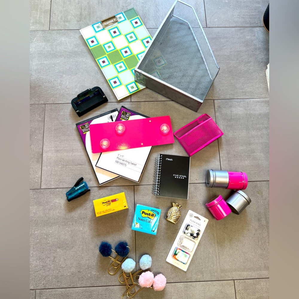 Colorful Office Supplies Set, an “instant” office! Everything shown here 🌸